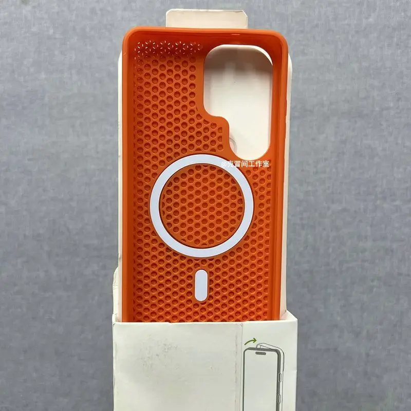 Cooling Breathable Matte Thin and Light Back Cover with Heat Dissipation