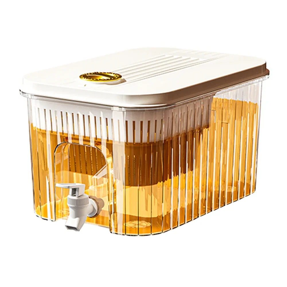 Portable Beverage Container with Faucet 4