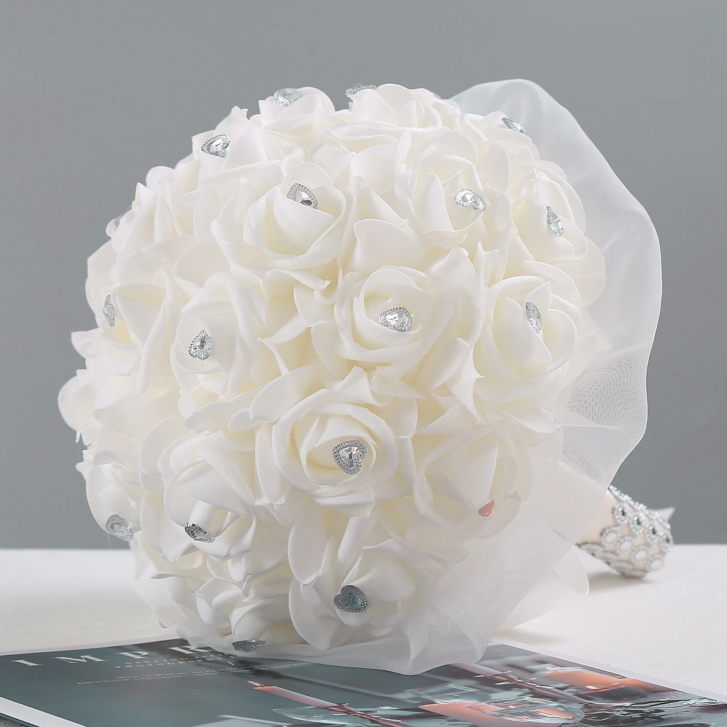 Wedding Bouquets Artificial Rose Flowers Wedding bride holding flowers Bouquets Crystal Pearl Silk Roses Bridal Bridesmaid Wedding Hand Bouquet Artificial fake flowers