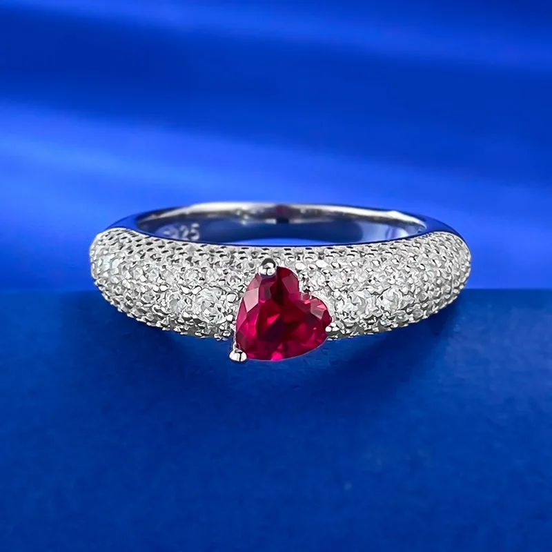 

European and American New 925 Silver Pigeon Blood Red 5 * 5mm Heart shaped Luxury Set with Full Diamond Ring for Women's Daily L