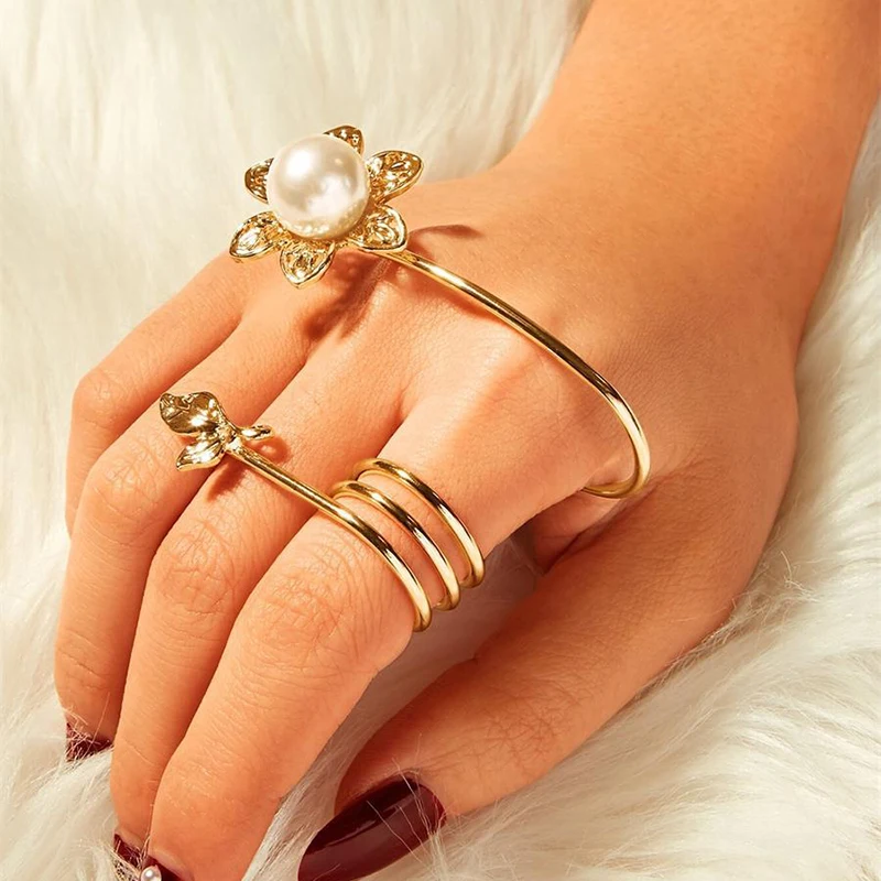 Luxury Fashion Pearl Flower Wrapped Rings for Women Retro Adjustable Opening Pearl Finger Ring