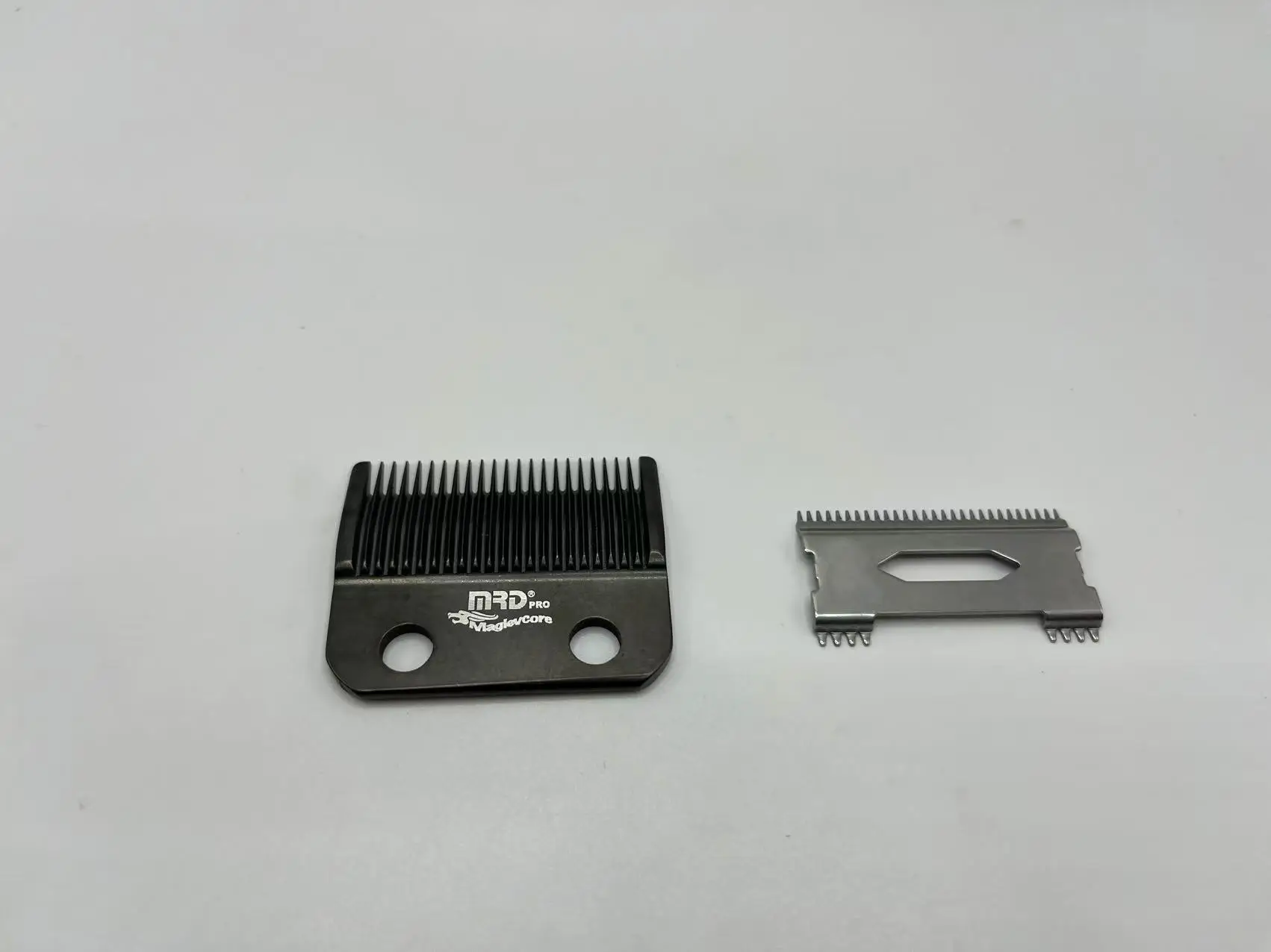 Description Picture 3 of itemMRD Pro Men's Professional Hair Clipper Original Horn Cutter Trimmer Faded Blade Fixed Knife Moving Knife Pick Knife Accessories