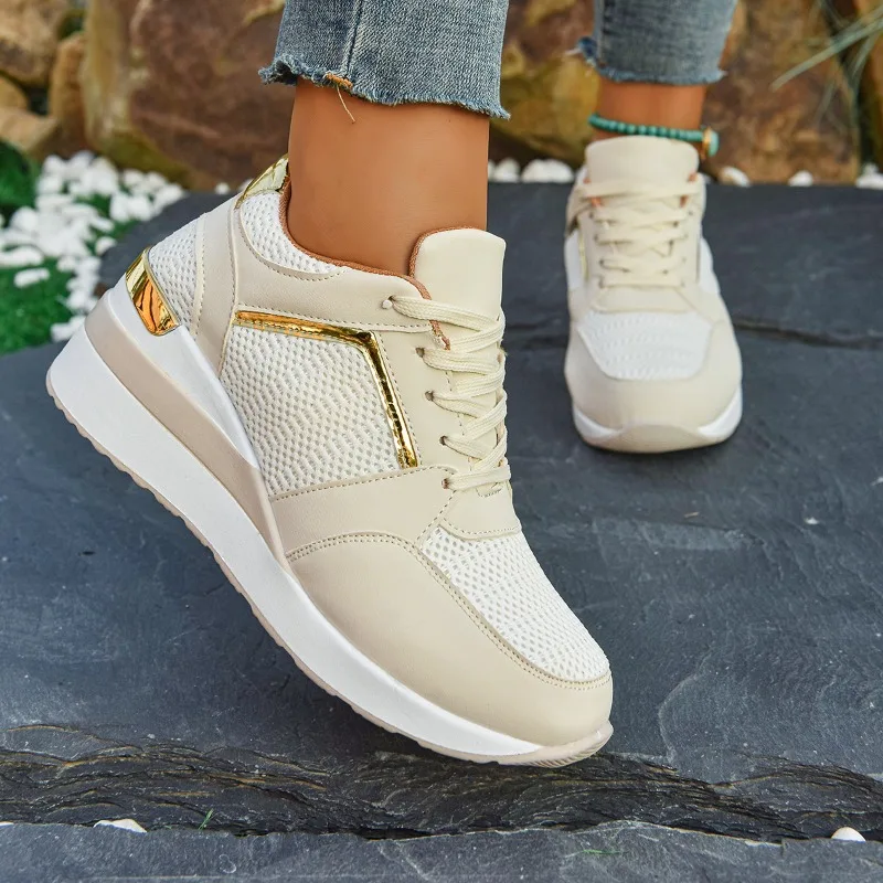 أحذية رياضية نسائية فاخرة مزينة بأحجار الراين، تتم...