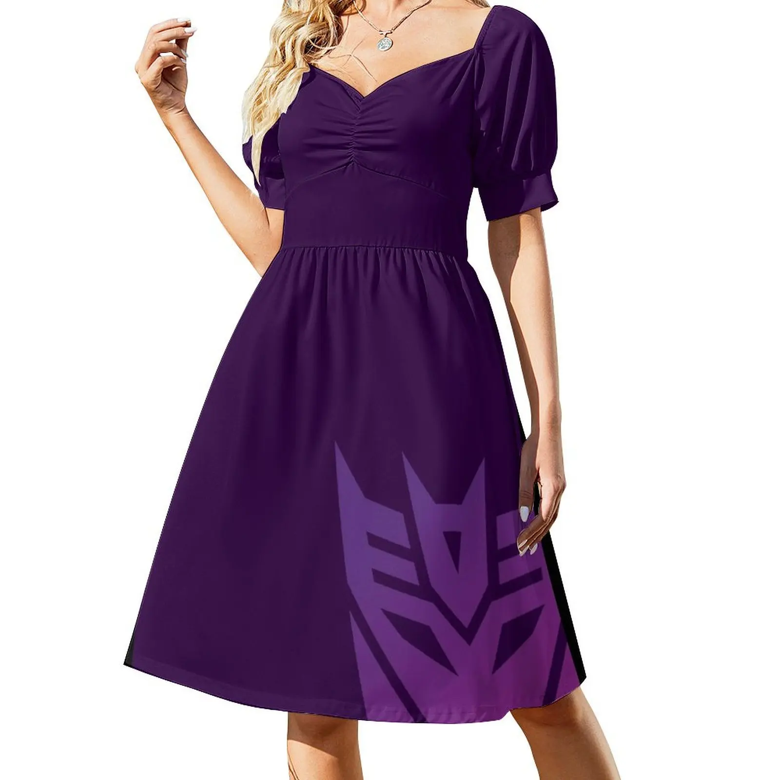 thumbnail image 1 of Vestido de manga corta con símbolo de Decepticon para mujer., 1 of 7