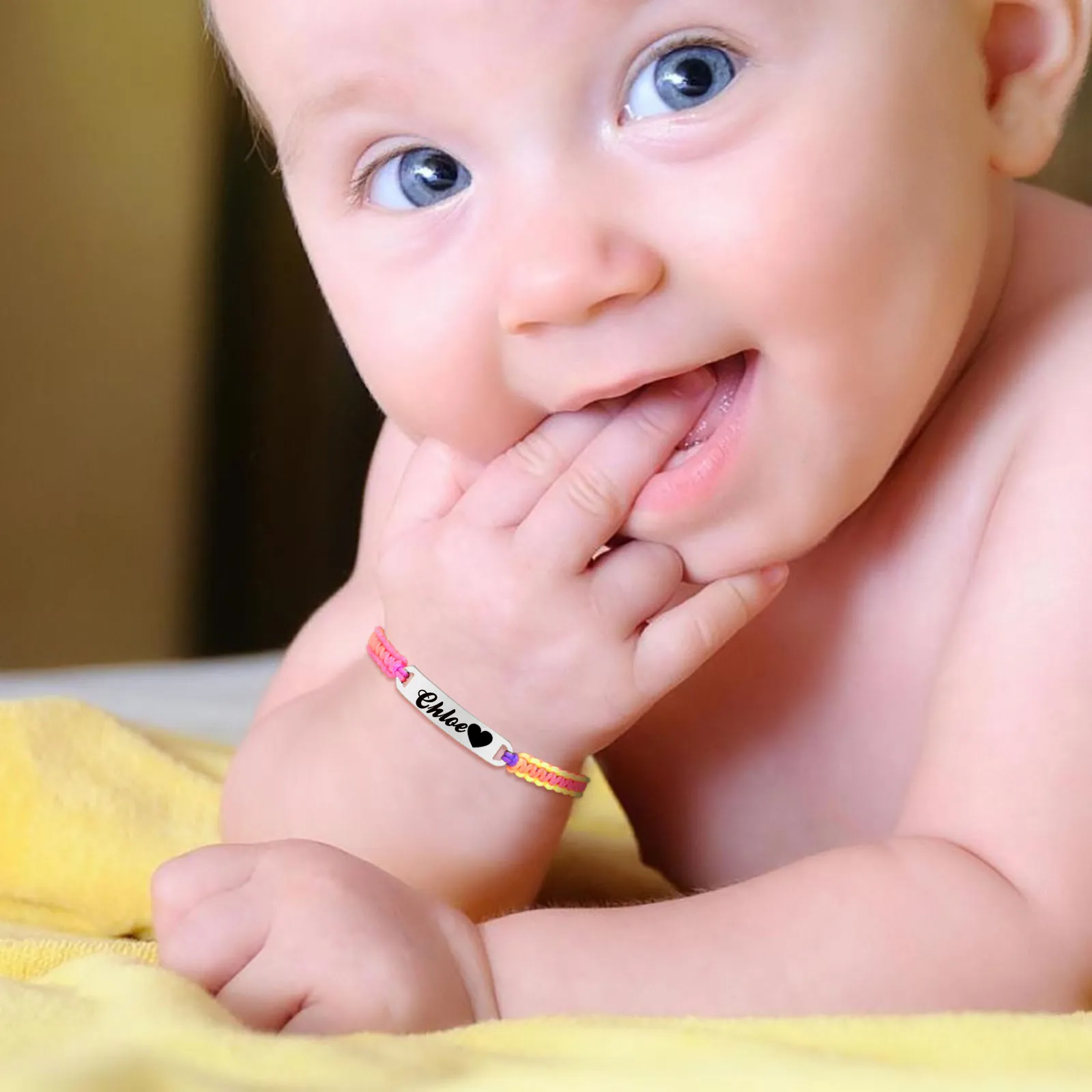 Interpretación montar Sobrio 7 Mejores Cadenas De Oro Para Bebés: Comodas Y Seguras