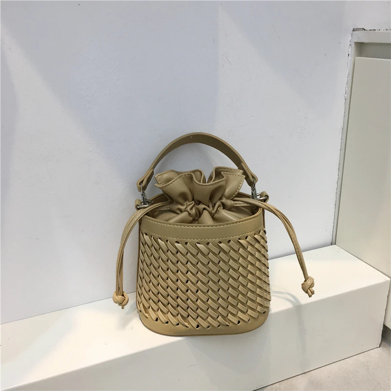 Women's new 2025 messenger Handbag shoulder hollow woven bag summer bucket Casual Inner Fabric Shopping Bag