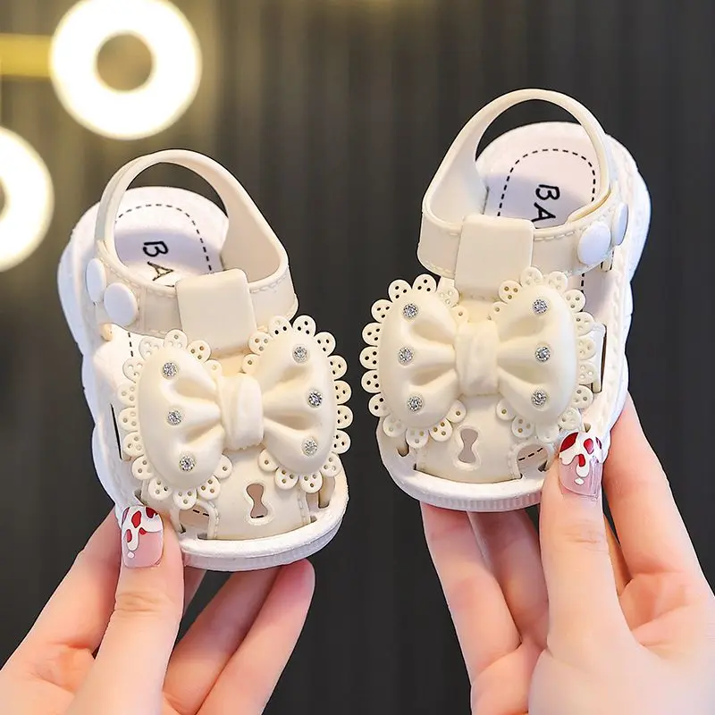 New Summer Aged 0-3 Cute Bow Rhinestone Baby Shoes For Girls Non-Slip Soft-Soled Children Toddler Kids Sandals With Covered Toes
