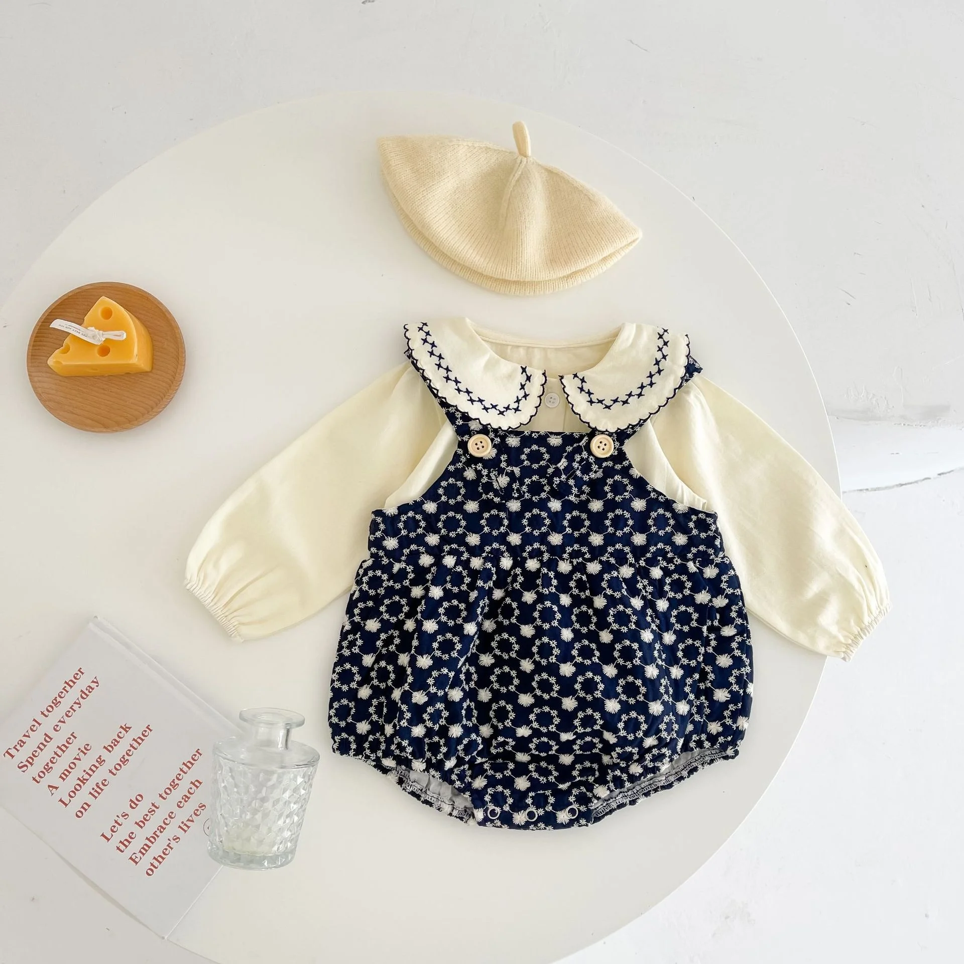 

0-3-year-old Spring Korean Version Cotton Embroidered Suspender Clothes Set Female New Born Baby Triangle Climbing Outfits