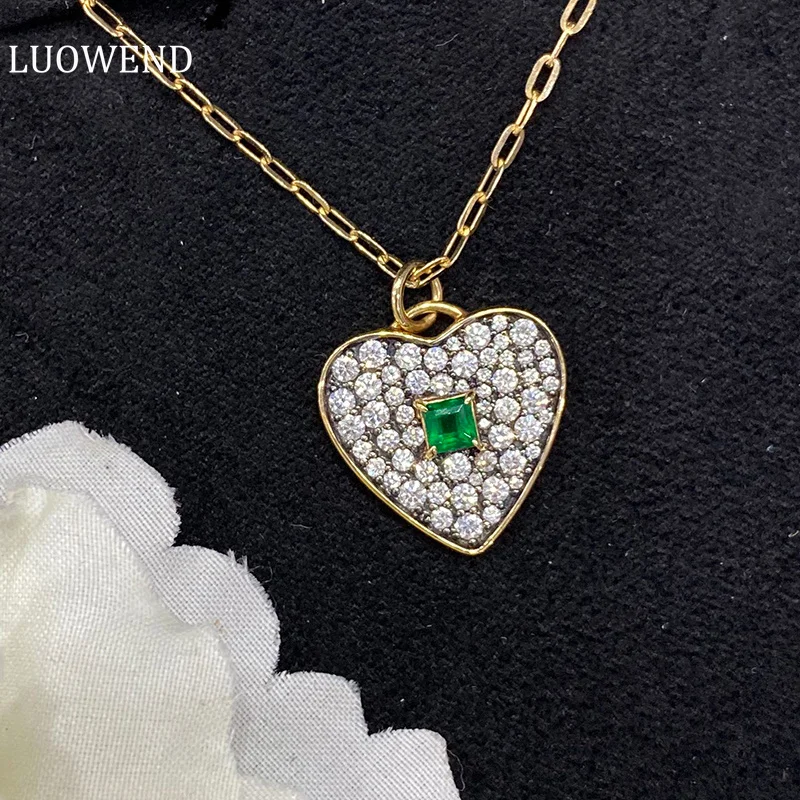 LUOWEND 18K Yellow Gold Necklace Real Natural Emerald Shiny Gemstone Fine Romantic Heart Shape Wedding Jewelry for Women luowend 18k solid yellow gold necklace real diamond pendant necklace and earrings shiny heart shape wedding jewelry for women