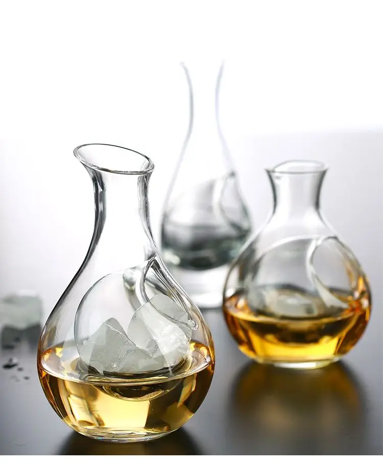 Description Picture 5 of itemJapanese Clear Crystal Ice Jug Lead Free Glass Wine Bottle Bar Whiskey Flask Sake Beer Cooler Wine Dispenser Carafe Decanter