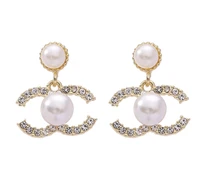 Luxury 2025 new ear studs stylish pearl simple earrings with a chic, high-class feel for women's earrings 1