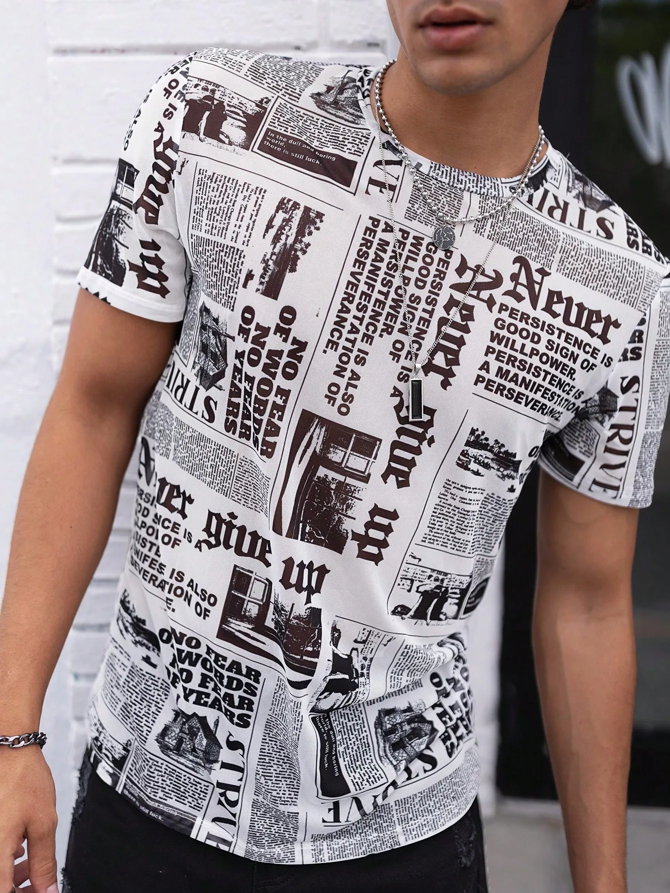 

Summer hot selling new fashion casual round neck short sleeved men's clothing men's newspaper printed T-shirt