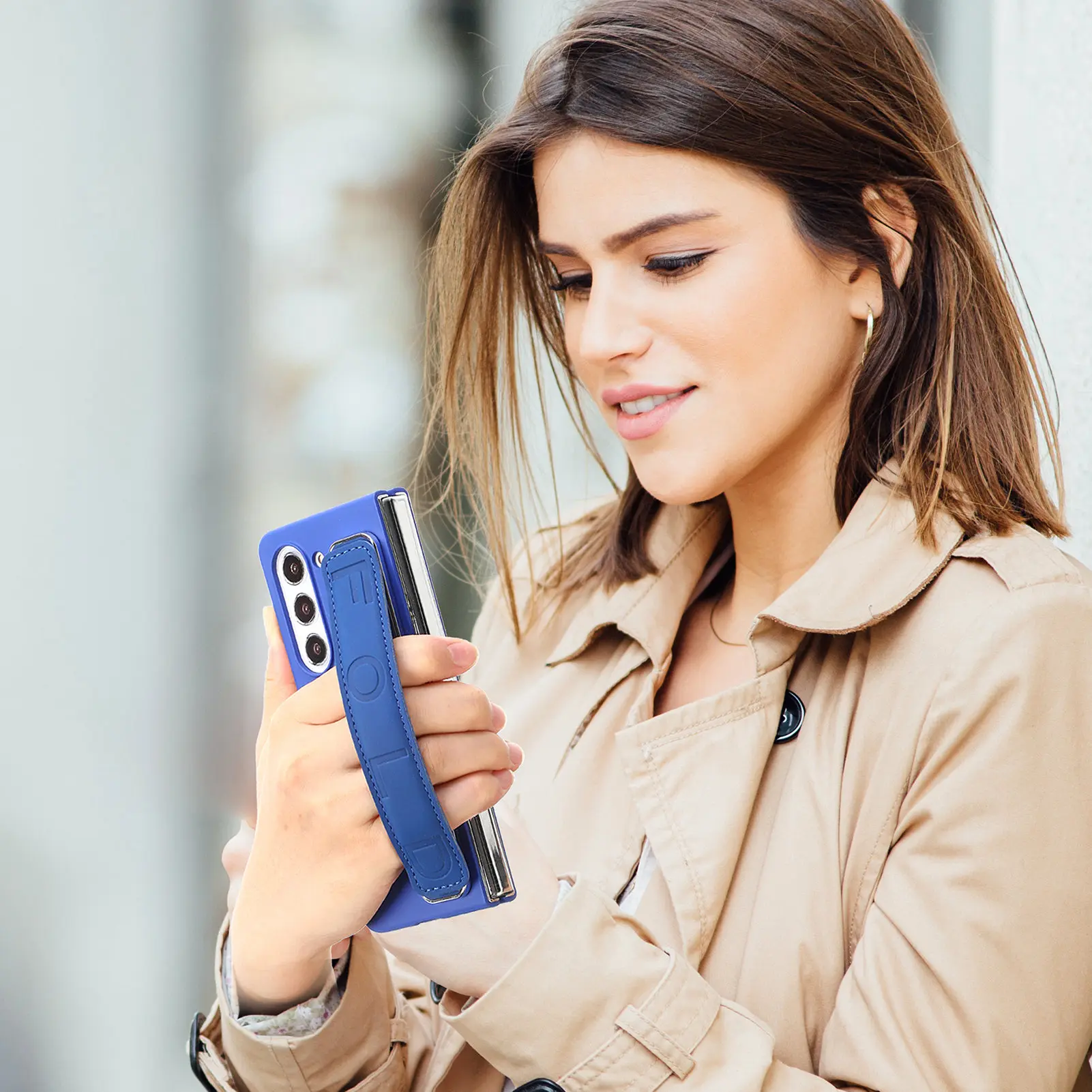 PU-Leder-Handgelenkschlaufe-Handyhülle für Samsung Galaxy Z Fold 5 5G mit Frontglas-Schutz-Kunststoffabdeckung_voghion.com