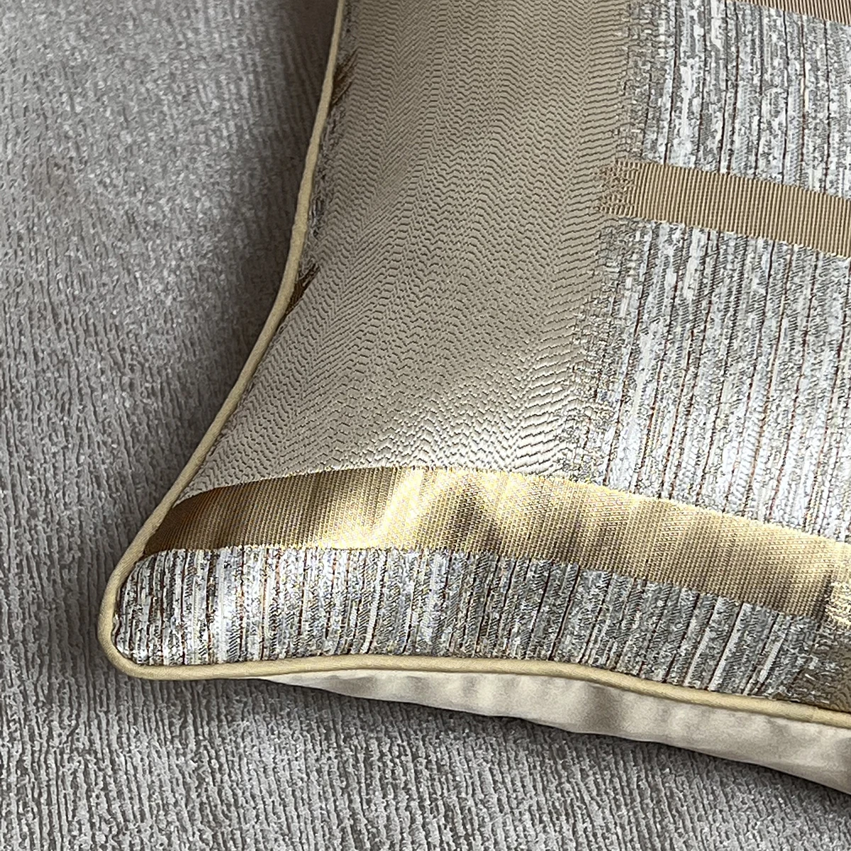 Luxurious Gold-Striped Holiday Cushion Cover and Pillowcase Set