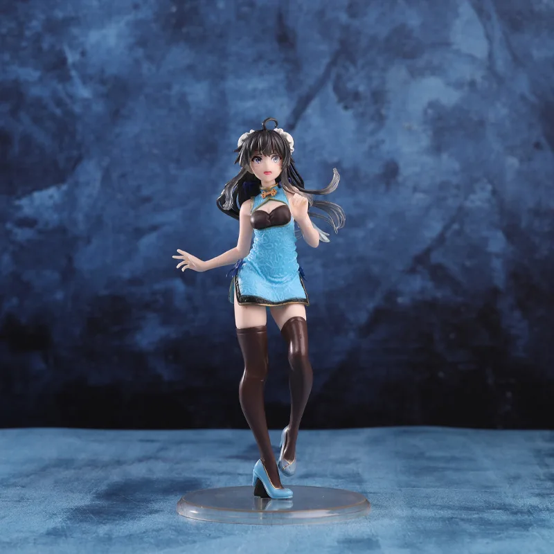 Snow is wearing blue clothes