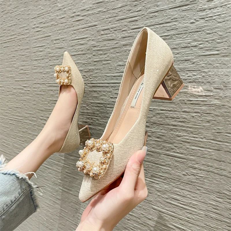 Pumpen 2022 Neue Perle Diamant Schnalle Spitz Mode High Heels Sommer Designer Schuhe Hochzeit Party Marke Frau Schuh_voghion.com