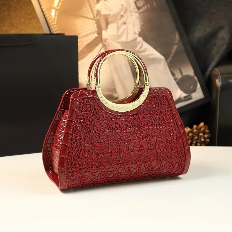 

New Women's Bag with Crocodile Pattern Mom's Mother-in-law's Genuine Leather Lace Cross Shoulder Bill of Lading Shoulder Bag