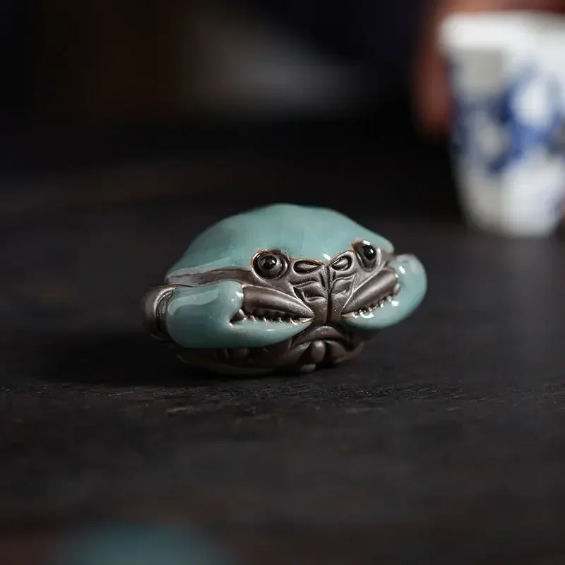 Ge Kiln Cracked Glaze Crab Tea Play Handmade Kongfu Tea Pet Decoration Chinese Table Ceremony Accessories Pet tea pet ornaments