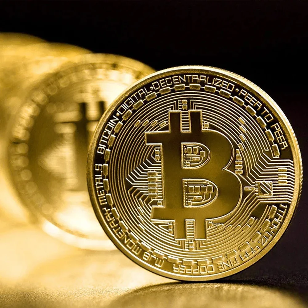 Gold Plated Commemorative Bitcoin Collectible Coin - Antique-Style Crypto Art Decor Gift