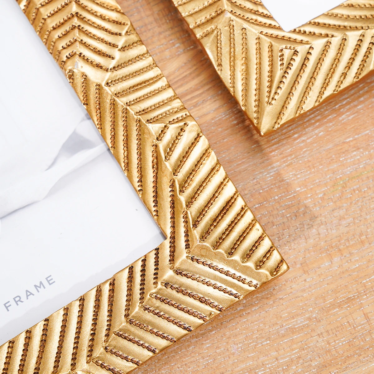 1PC, resin material geometric multi-faceted golden photo frame, festive home desktop decoration photo frame ornament