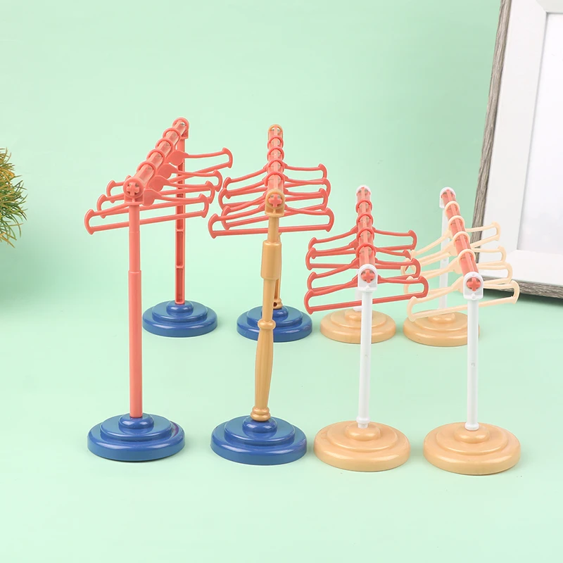 

1 компл. Милые мини пластиковые вешалки для сушки одежды вешалки для пальто платья топа брюк миниатюрная Подставка для одежды аксессуары для декора кукольного домика