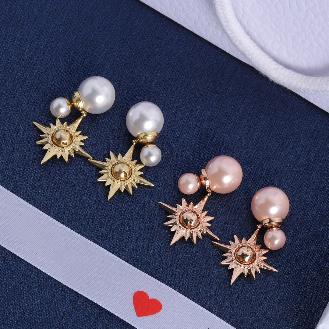 

Popular Fashion Star Pearl Earrings in Europe and America