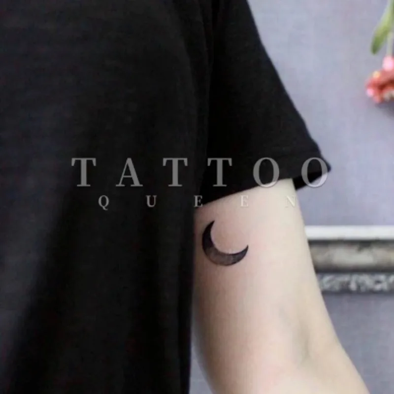 

2Pcs Punk Moon Tattoos for Women Man Arm Sexy Art Tattoo Sticker Waterproof Fake Tattoo Lasting Black Temporary Tattoo Stickers