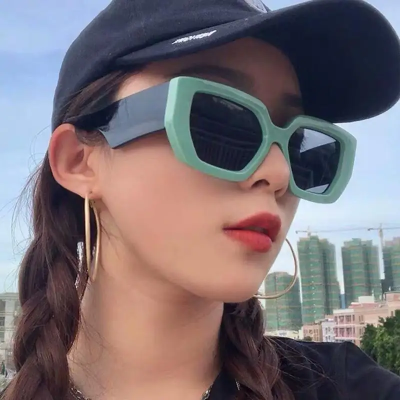 

Retro Black Sun Glasses Eyewear Sunglasses for Women Thick Frame Men's Shades Square Sun Glasses