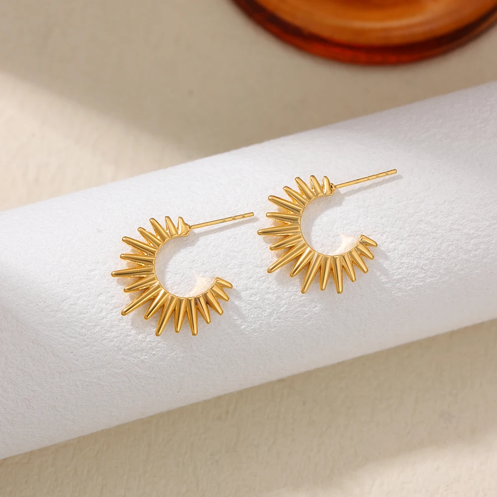 Gold-Plated Sun Electric Goddess Small Hoop Earrings for Women Fashion Irregular Geometric Earring New Retro Jewelry Accessories