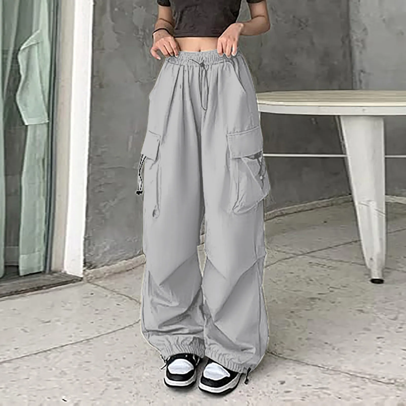 

2024 New Women Casual Baggy Cargo Pants Solid Low Waist Joggers Tech Pants Drawstring Wide Leg Baggy Trousers Y2k Sweatpants