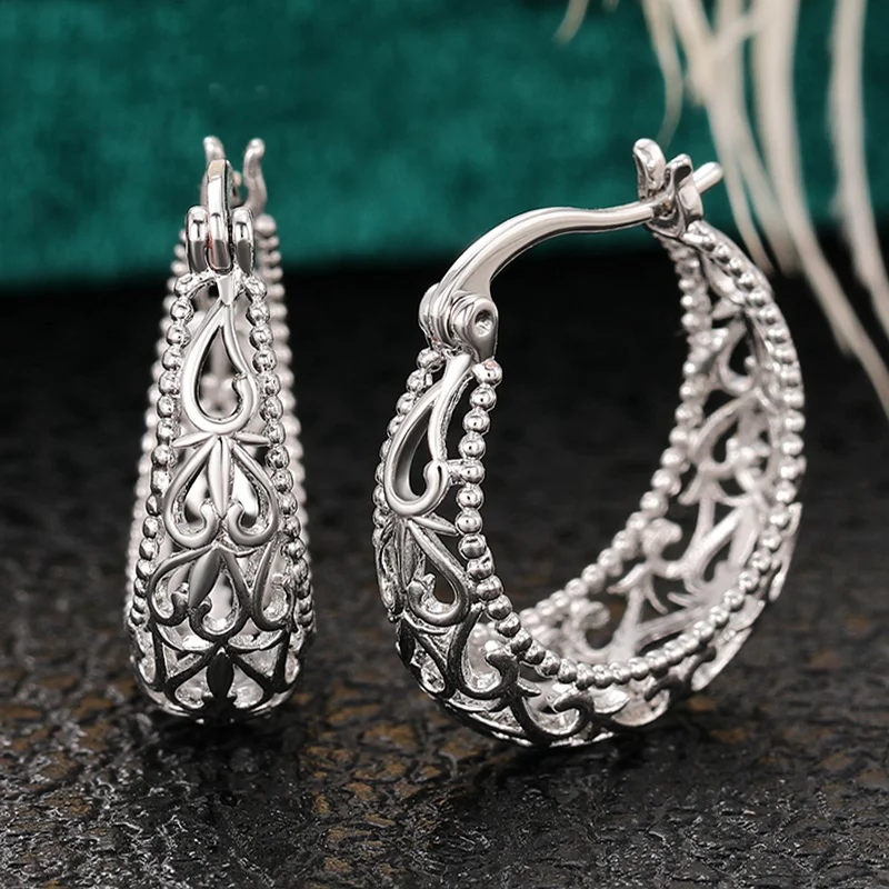 Hollow-out Hoop Earrings 1