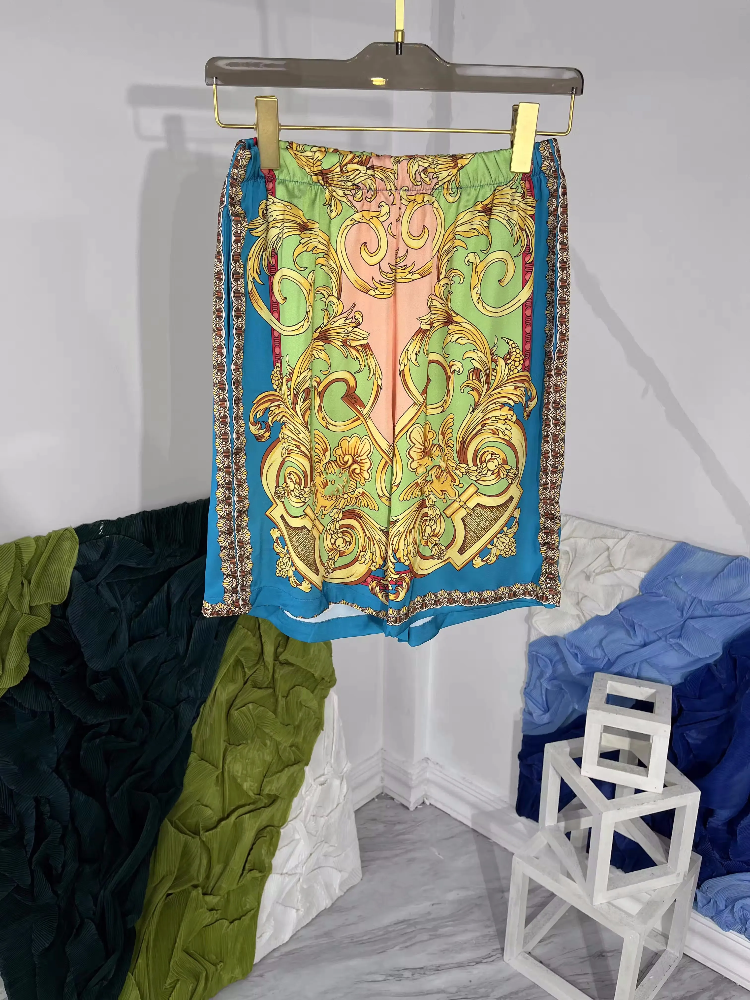 2023 Summer Holiday Style Men's Suit High Quality Print Short Sleeves Shirt + Casual Beach shorts C632