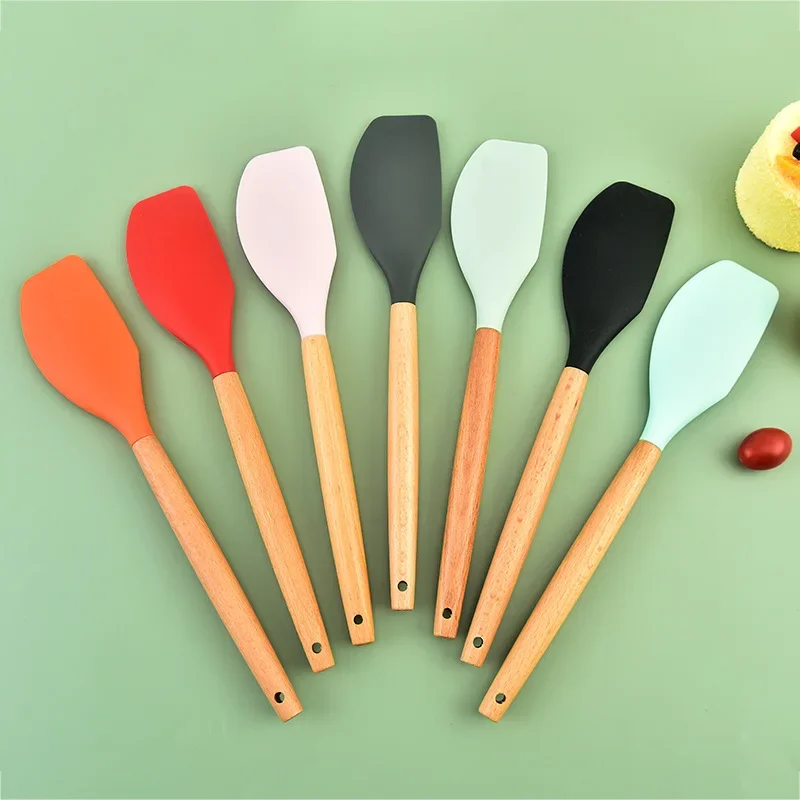 2Pcs Wooden Handle Cake Spatula Cream Mixing Batter Scraper Butter Mixer Silicone Baking Spatula Heat-Resistant Kitchen Utensils