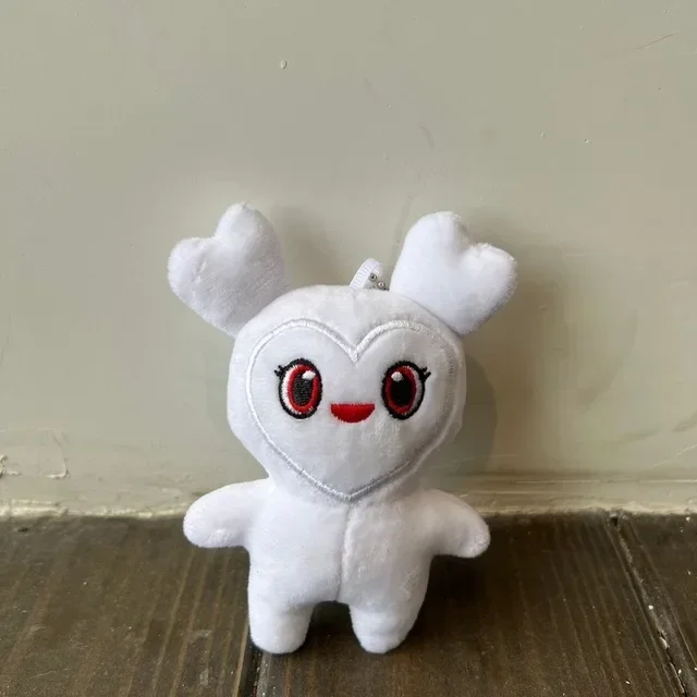 LOVELY SCRUNCHIE FACE KEYRING モモ　韓国限定 New Lovelys Plush Korean Super Star Plush Toy TWICE Momo