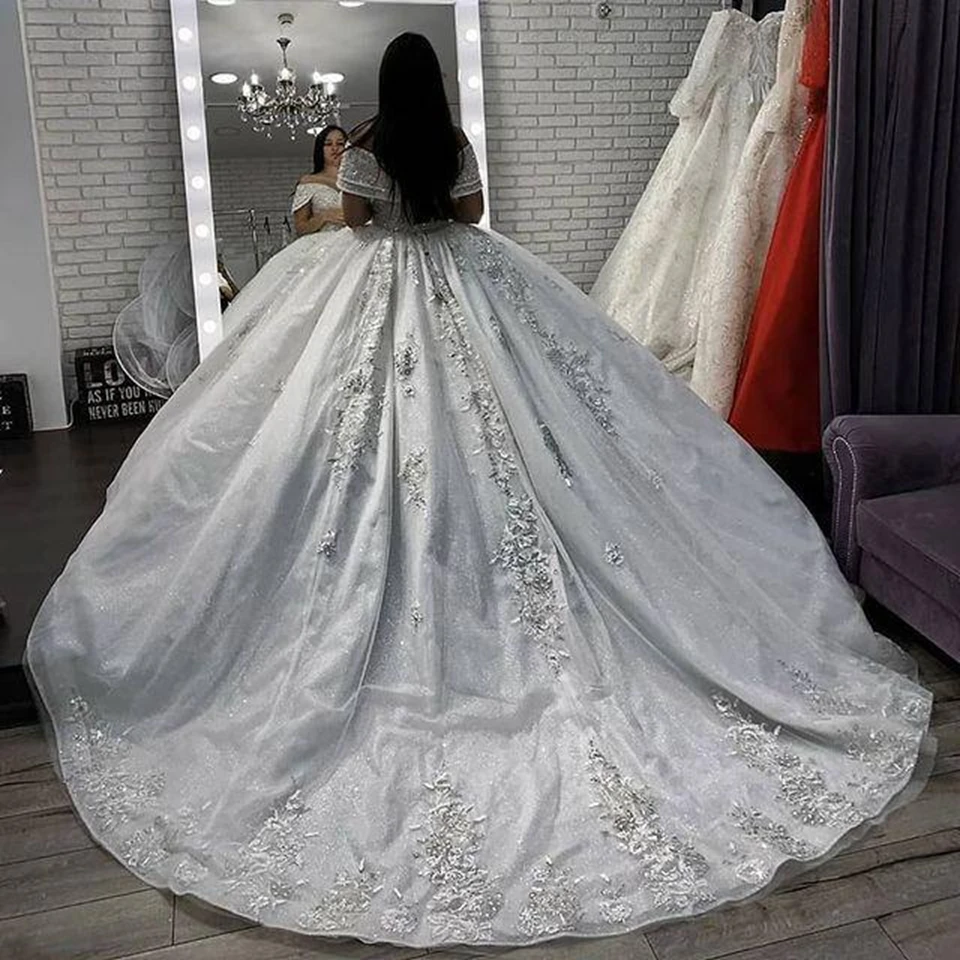 Maßgeschneiderte luxuriöse arabische Hochzeitskleider aus glänzendem Tüll 2026 mit Spitzenapplikationen, herzförmigem Ausschnitt und Schnürung am Rücken – Vestido De Noiva – Detail 6