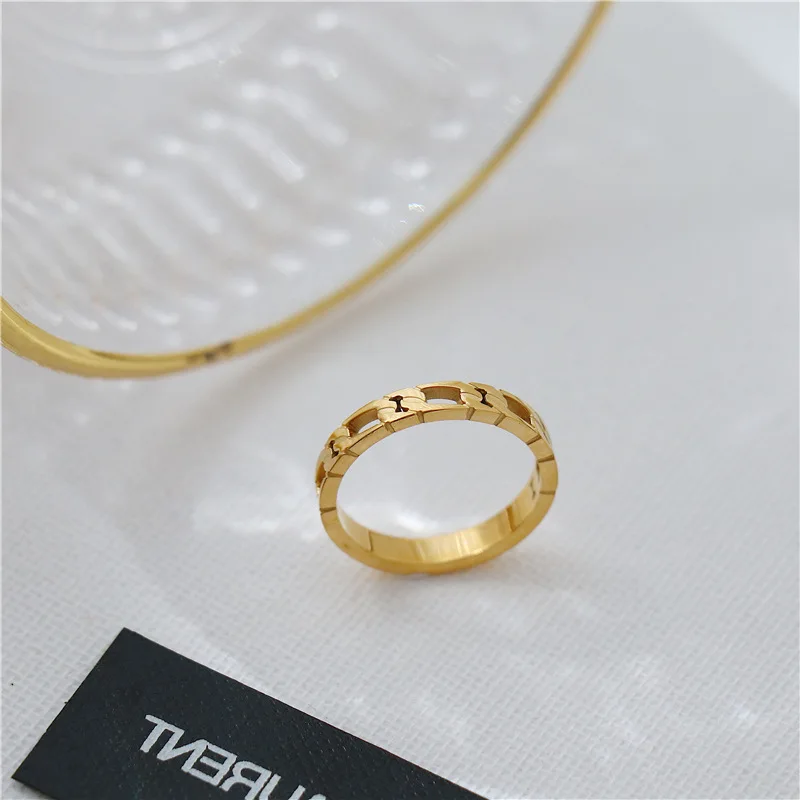 Women's Ring Vintage French Hollow Chain Twist Simple Titanium Steel 18K Gold Plated