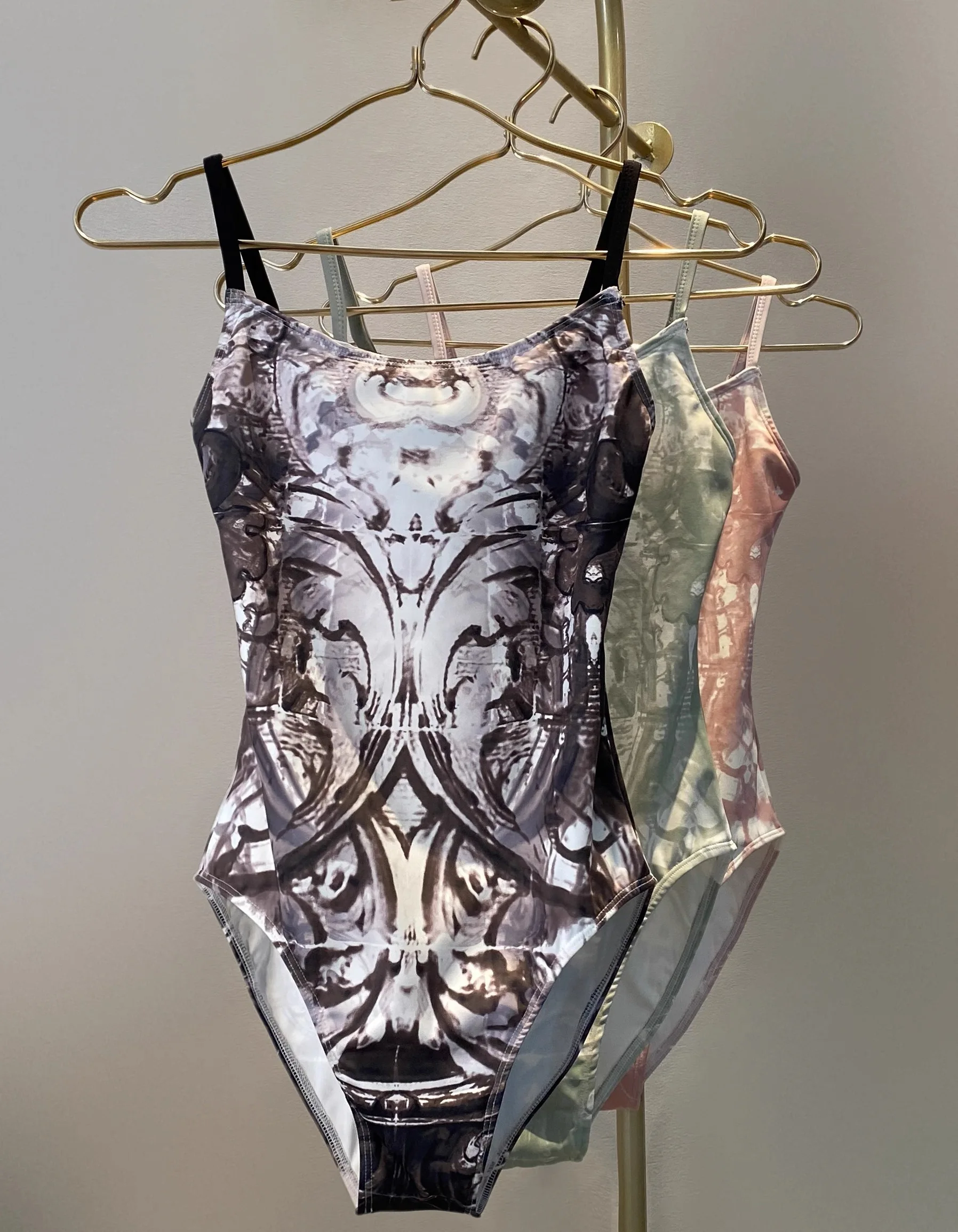 Ballett Tanz Trikot Frauen Weiß Ärmellose Tanzen Overall Erwachsene Eleganz Tägliche Praxis Ballett Tanz Kleidung Yoga Trikot – Detail 10