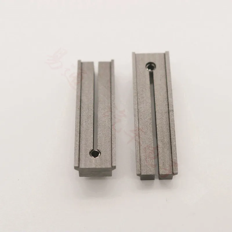2PCS/LOT HON66 Keys Duplicating Fixture Clamps HONDA Key Blank Cutting Machine Accessories Cutter Machine Parts Duplicating Fixture Clamp