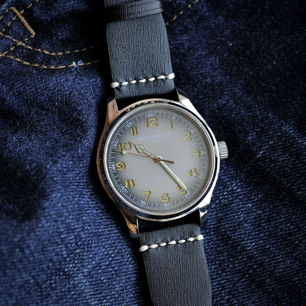 

Mysterious Code Men Pilot Watch 40mm Luxury Watches Quartz Wristwatch Sport 50M Waterproof VH31