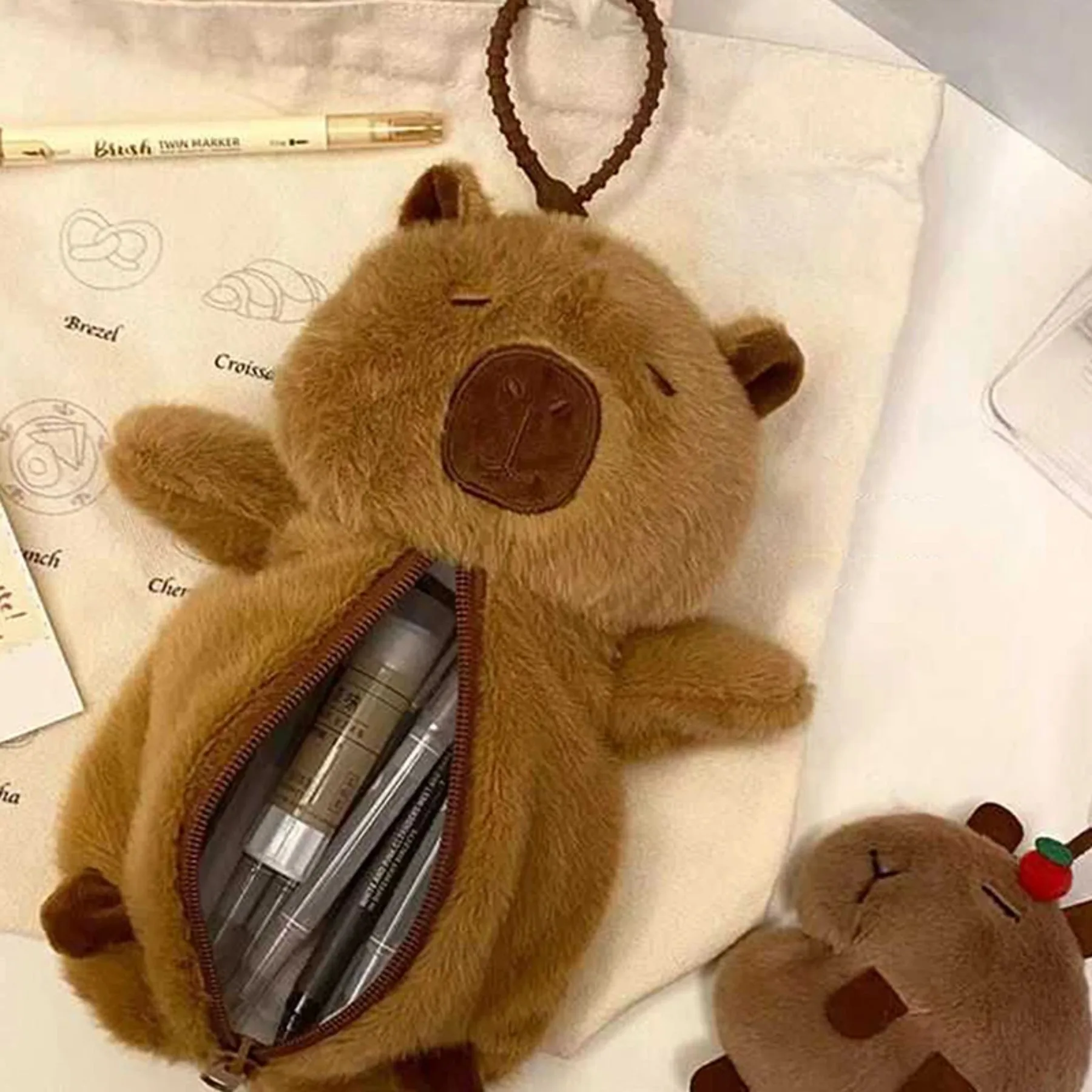 창의적인 플러시 카피바라 펜 가방 대용량 필통 다기능 문구류 보관 가방 펜 가방 선물