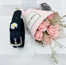 

KPOP Small Daisy Bracelet GD Zhilong Daisy Bracelet Ins Simple Student Strap Vibrato Couple Watch Wristband New Korean Fashion