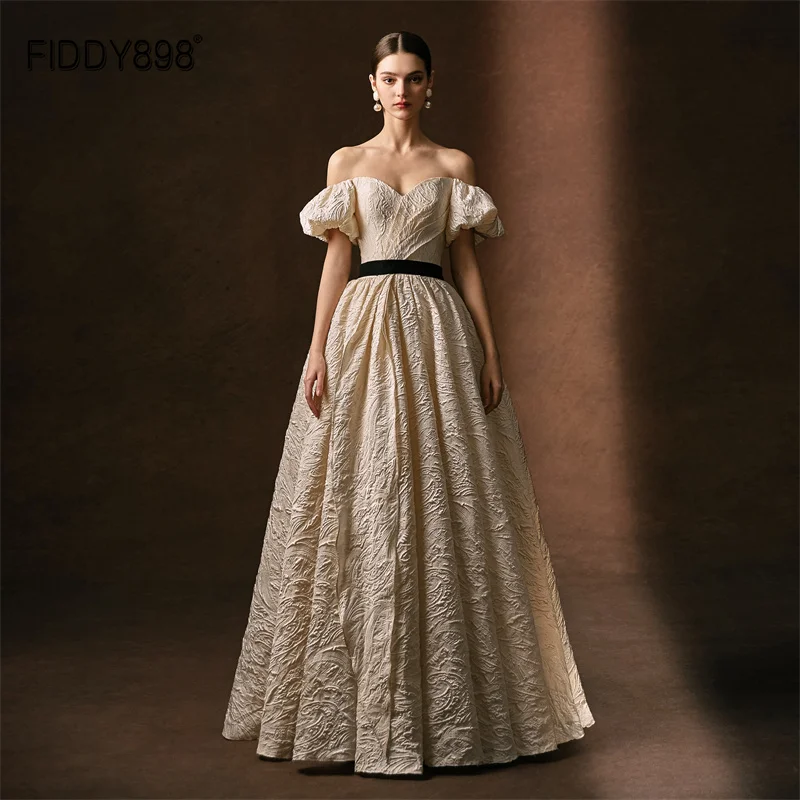 

Платье свадебное с открытыми плечами, ТРАПЕЦИЕВИДНОЕ, цвета слоновой кости