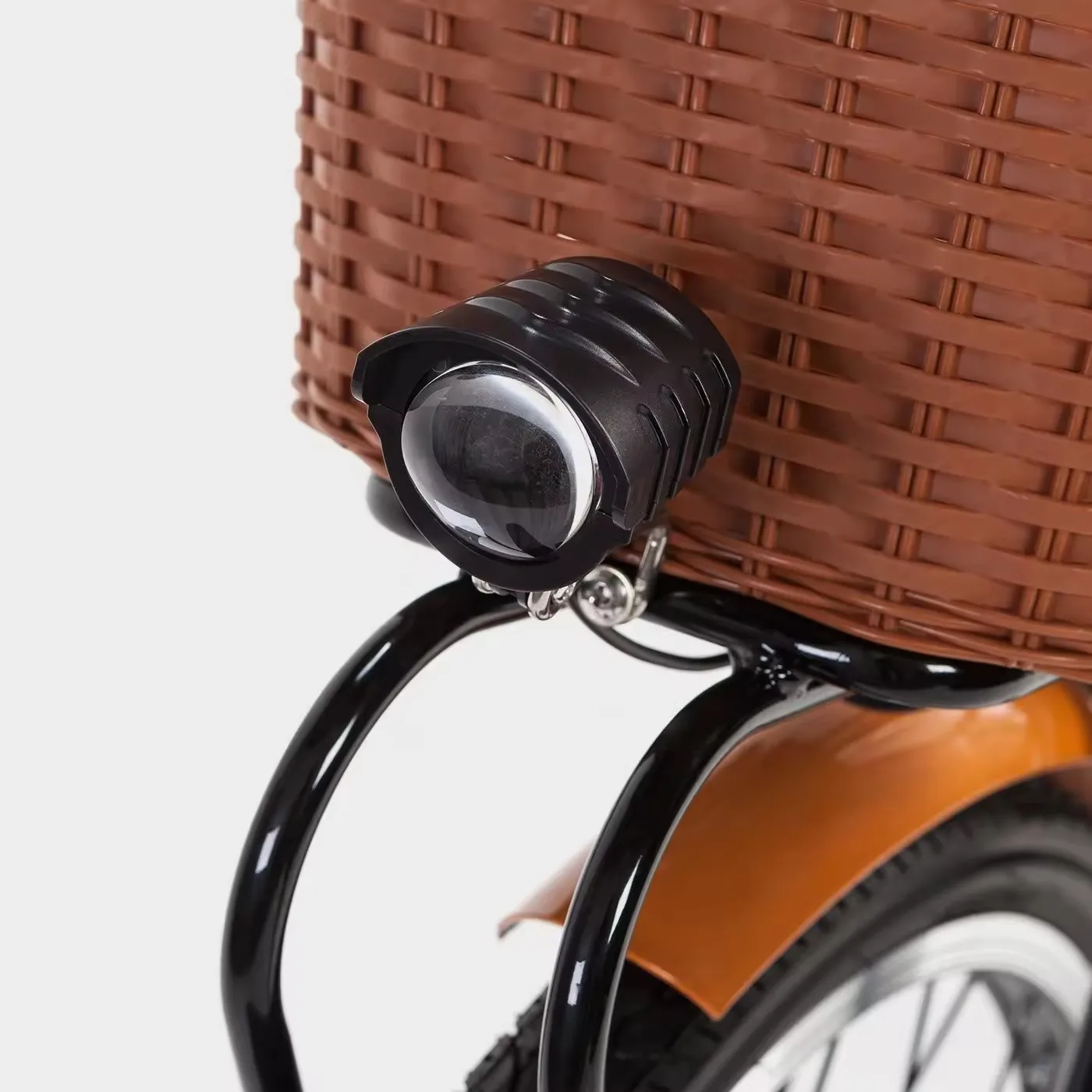 Vendite calde a buon mercato 26 pollici adulto bicicletta elettrica cestino anteriore Shimano deragliatore elettronico intelligente tipo due ruote E bici