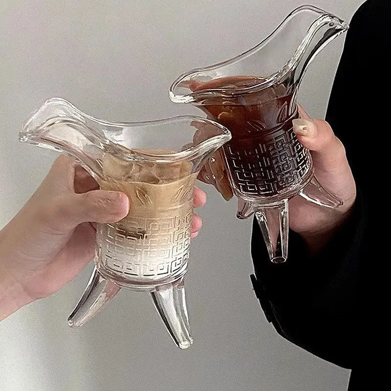

Creative Funny Drinking Glasses Fashion Ins Cocktail Glass Cups Cute Party Cosplay Emperor Vintage Wine Goblet Personalized Gift