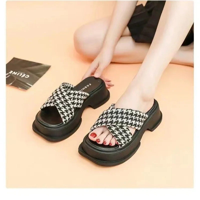 Crossed Ribbon Woven Roman Sandals Women's 2023 Summer New Thick Bottom Anti Slip Temperament Versatile Soft Bottom Sandals