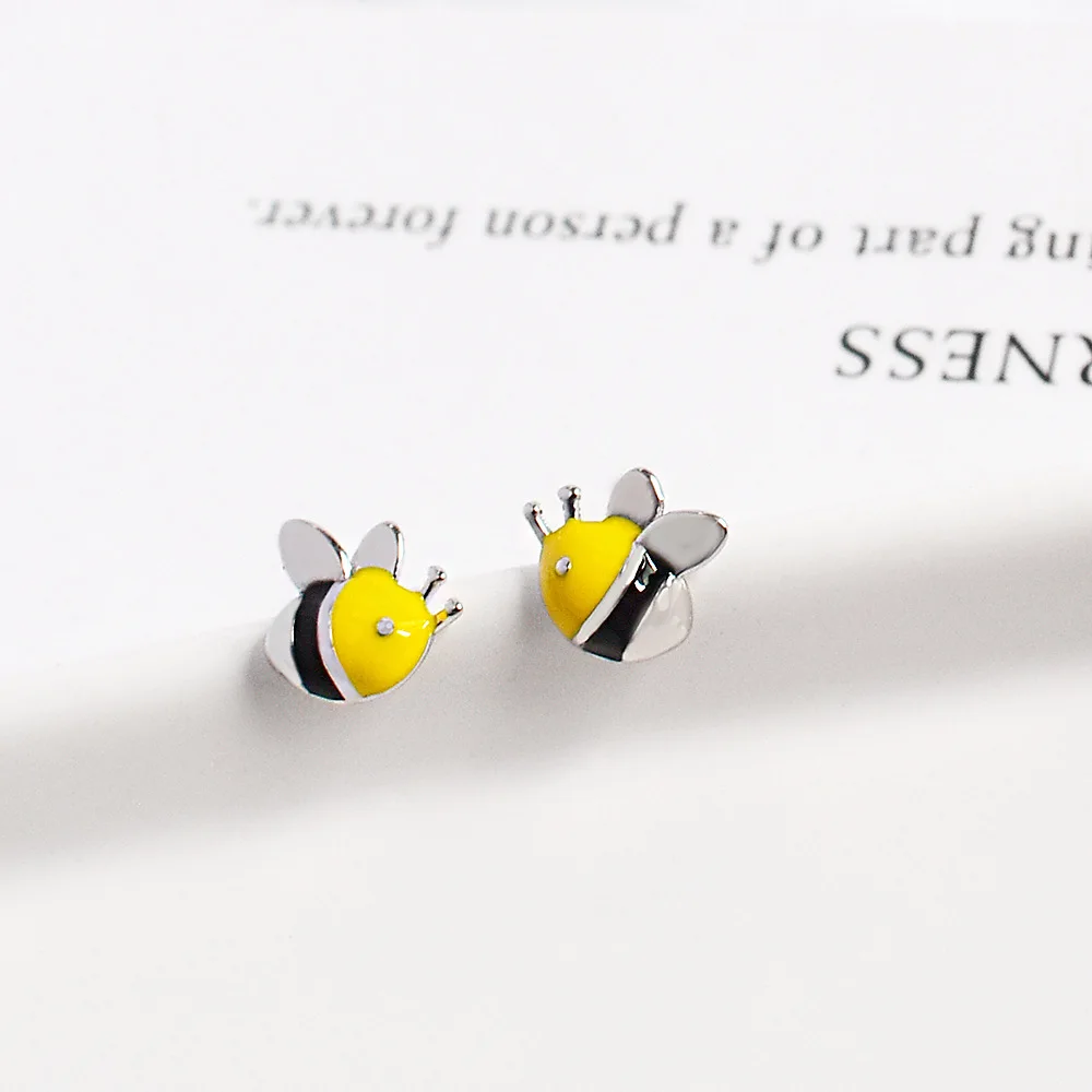 

100% s925 Sterling Silver Cute Little Bee Ladies Earrings Cartoon Drops Enamel Temperament Personalized Net Red Honey Bee Ear