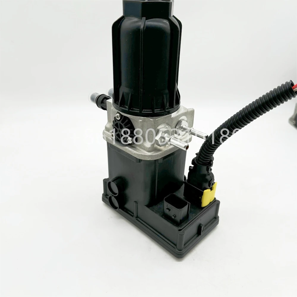 8-pin electrical connector of urea pump Suitable for Scania Mercedes Freightliner trucks A0001407878 A0001405378