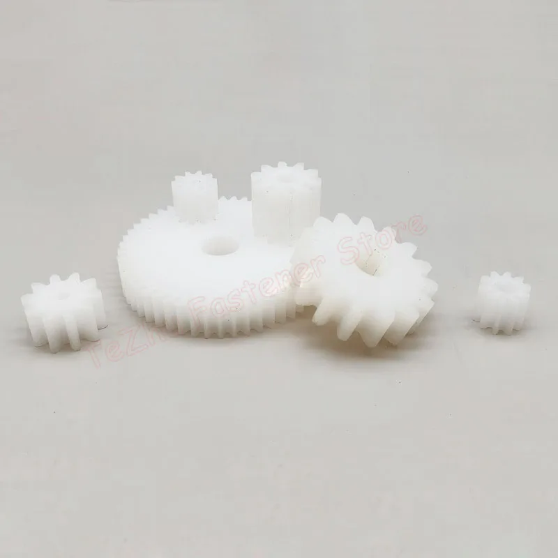 1 Pz 0.8 M 15 Denti 0.7 M 53 Denti 0.5 M 19 Denti POM Ingranaggio Cilindrico In Plastica Ingranaggio Piatto Foro 3-12mm Passo 2.51/2.19mm - 6