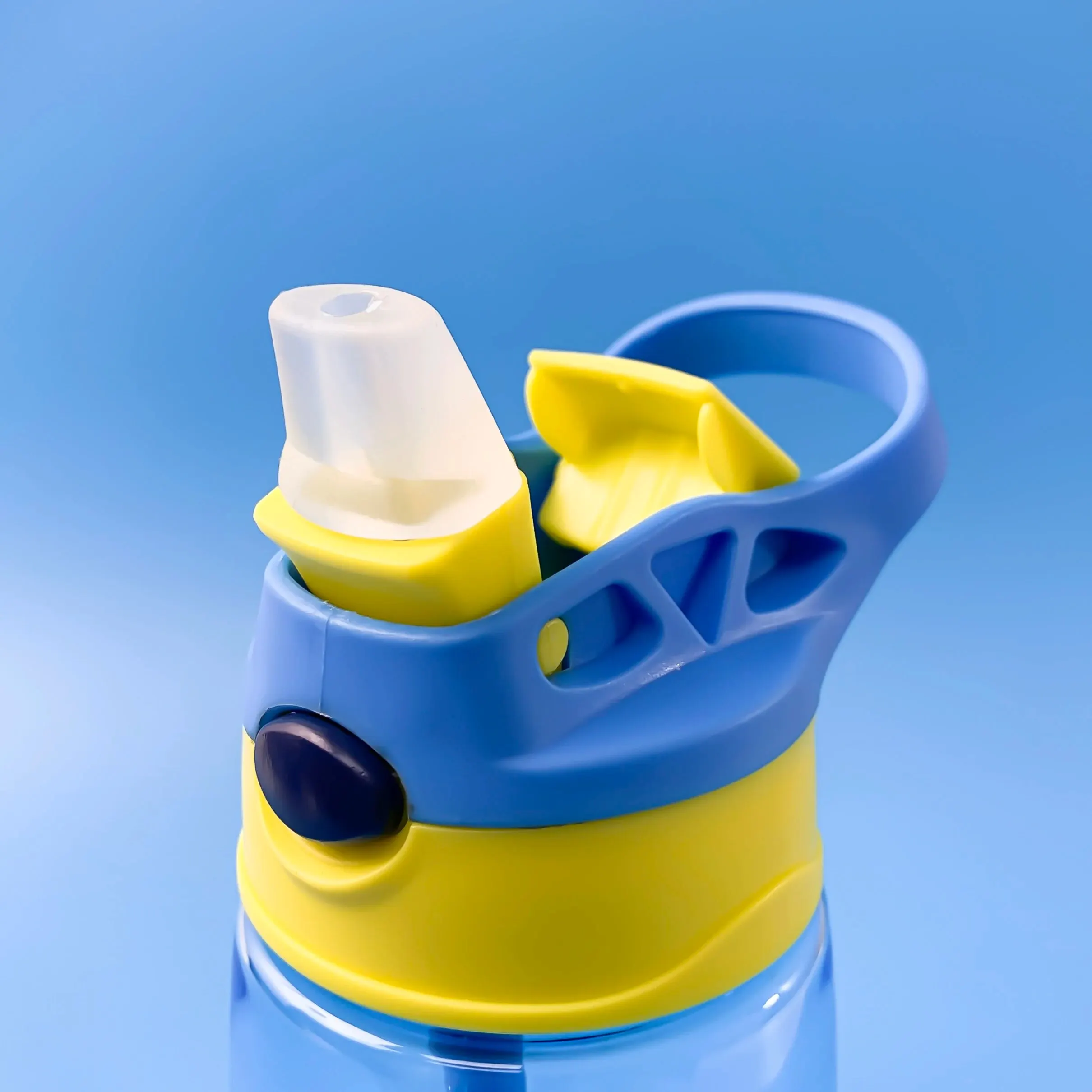 Disney Children's Donald Duck Bounce Switch Straw Cup 480ML Portable Sports Plastic Water Bottle drinking cup water cup water bottle