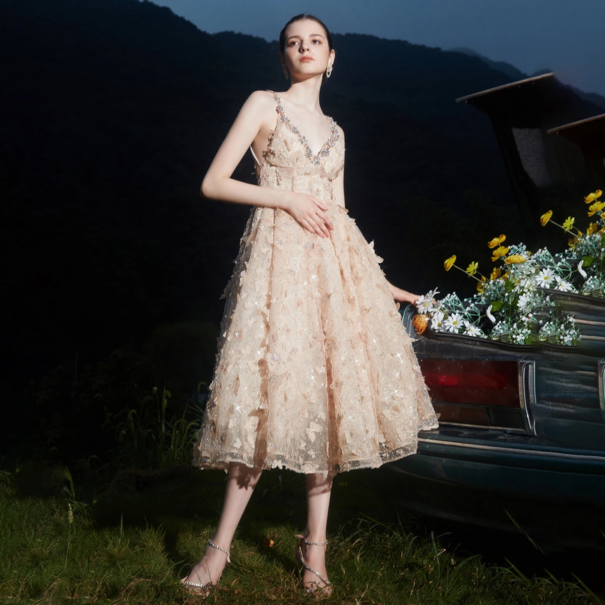 

New Luxury Three-dimensional Butterfly Dress Sequins Crystal Diamonds Large Swing Sling Dress Party Dress